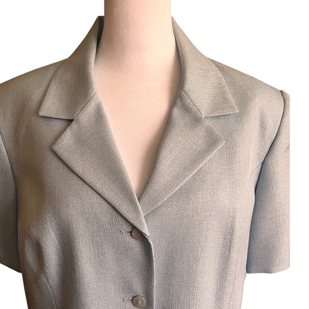 NWOT Joan Leslie Light Blue Short Sleeve Blazer Pants Suit Set Size 14-16 Petite - Picture 3 of 9